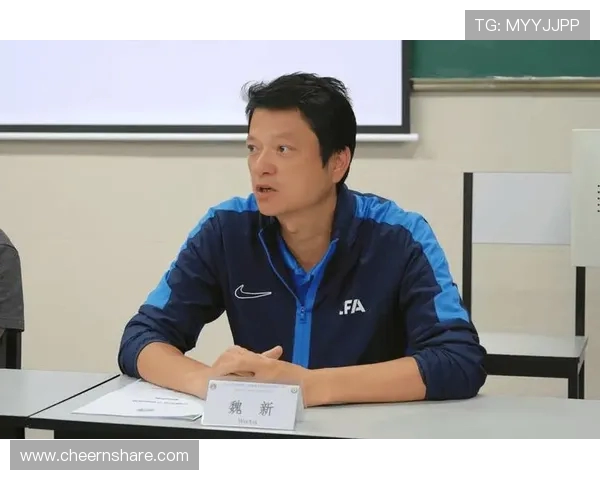 90后足球教练的成长之路与挑战探索