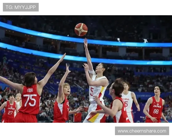 中国女篮勇战美国职联巅峰对决展现女子篮球新风采