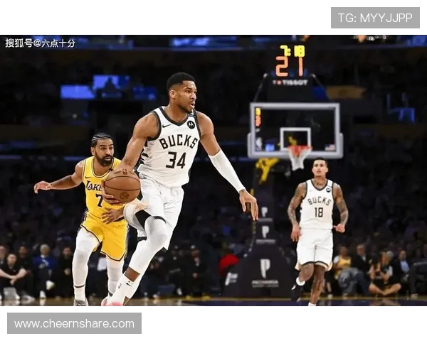 字母哥愤怒撕毁球衣雄鹿惨败后更衣室内冲突升级