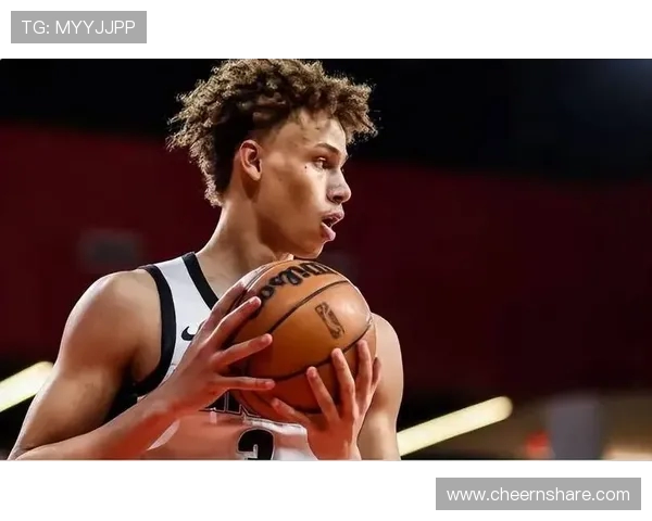 戴森丹尼尔斯：新星崛起与未来篮球之路的探索与挑战