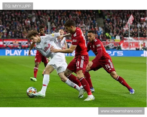 欧冠经典对决拜仁慕尼黑与利物浦精彩集锦回顾